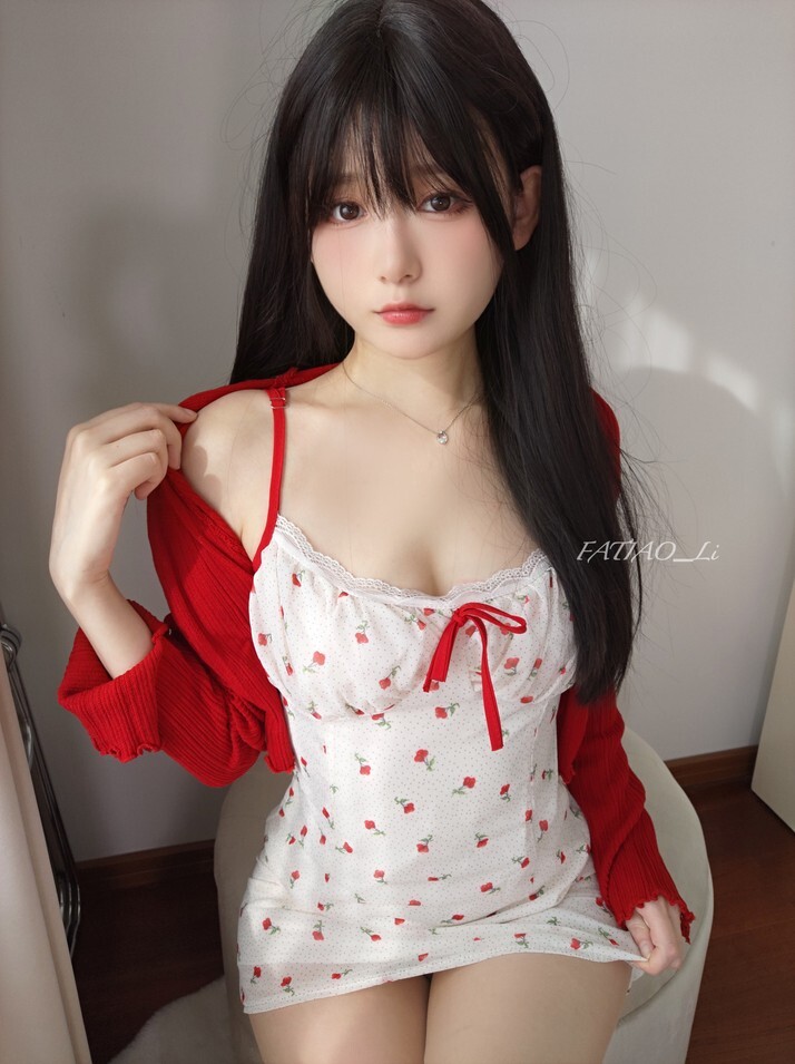 迷之呆梨 - 自撮り写真24.01 春日少女 [77P3V-444MB]