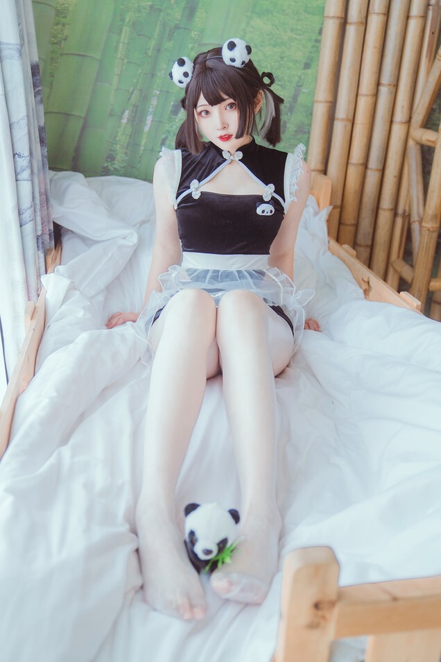 Natsuko夏夏子 - 熊猫女仆 [64P1V-851MB]