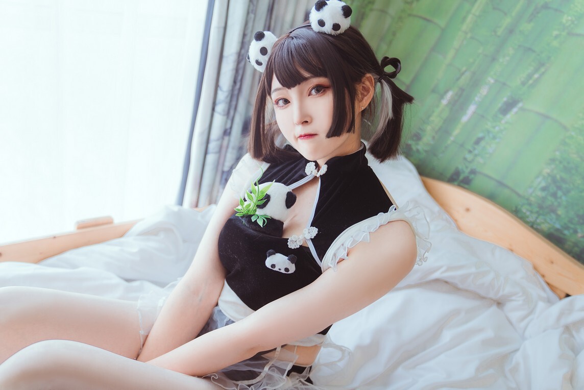 Natsuko夏夏子 - 熊猫女仆 [64P1V-851MB]