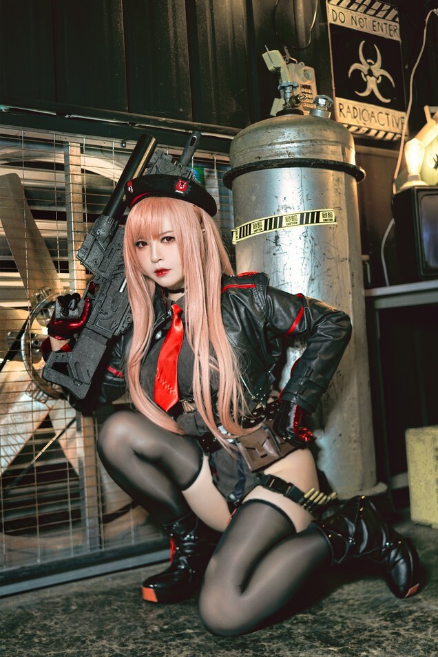 【BANBANKO】半半子 - NIKKE ラピ [54P2V-218MB]