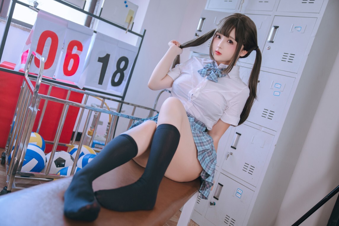 日奈娇 (樱井小莜) - 更衣室 [195P-3.52GB]
