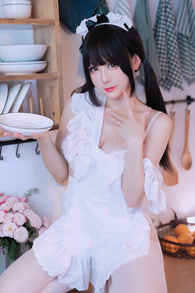 miko酱ww - 甜心女仆 [30P-962MB]
