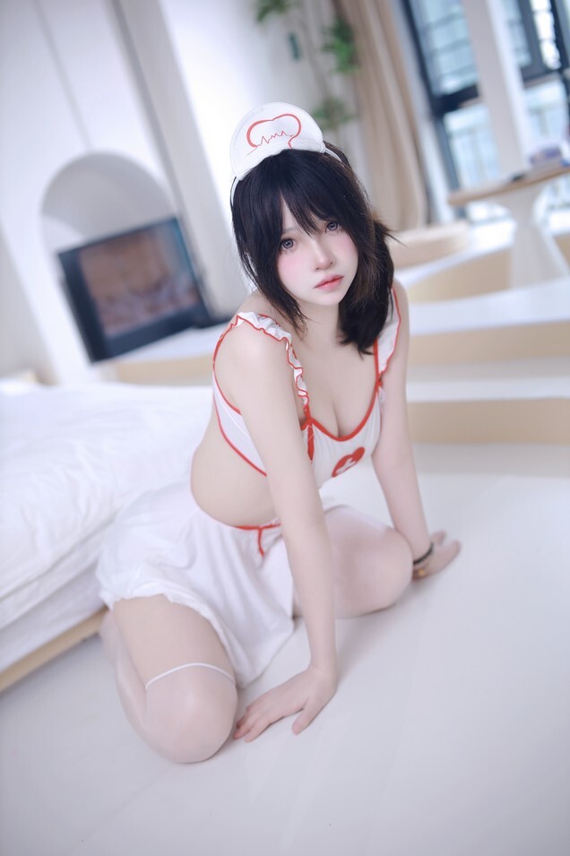 疯猫ss - 少女衣橱 粉护士 [54P-602MB]