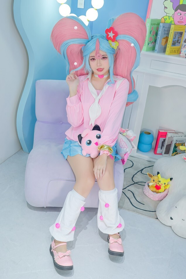 ZinieQ - Fairy Miku [45P-360MB]