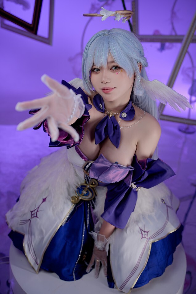 ZinieQ - Robin [45P-287MB]