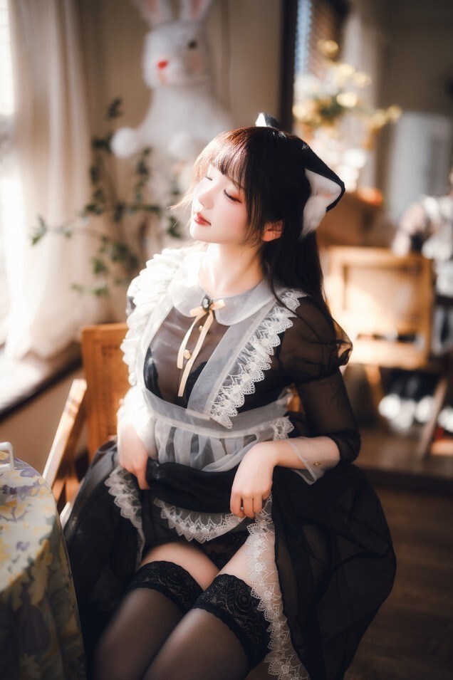 雪晴Astra - 2024春季限定 透明女仆 [71P2V-1.95GB]