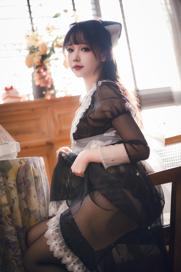 雪晴Astra - 2024春季限定 透明女仆 [71P2V-1.95GB]