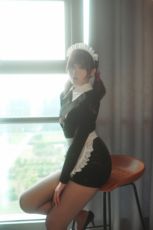 Natsuko夏夏子 - 漆黑女仆 [50P-439MB]