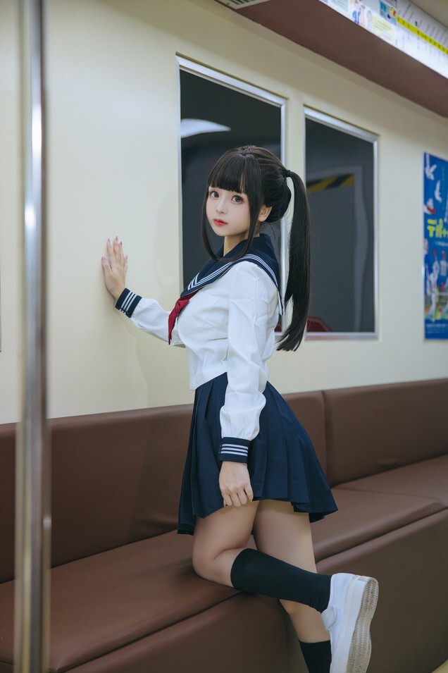 日奈娇 (樱井小莜) - 列车JK [140P-2.19GB]
