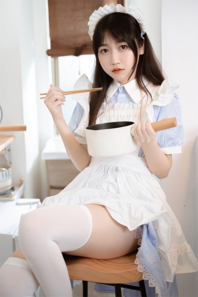 不呆猫 - 厨房小女仆 [35P-212MB]