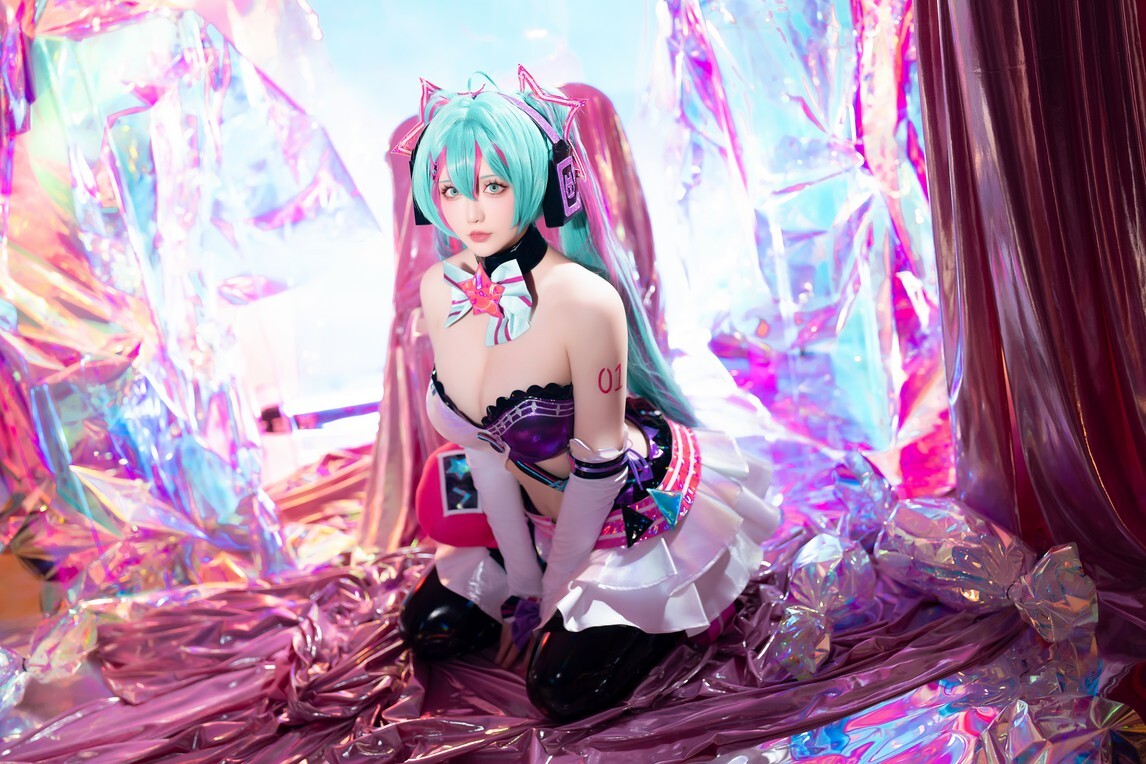 星之迟迟 - 2024年07月计划B Miku初音未来 喵斯快跑 [73P1V-2.75GB]