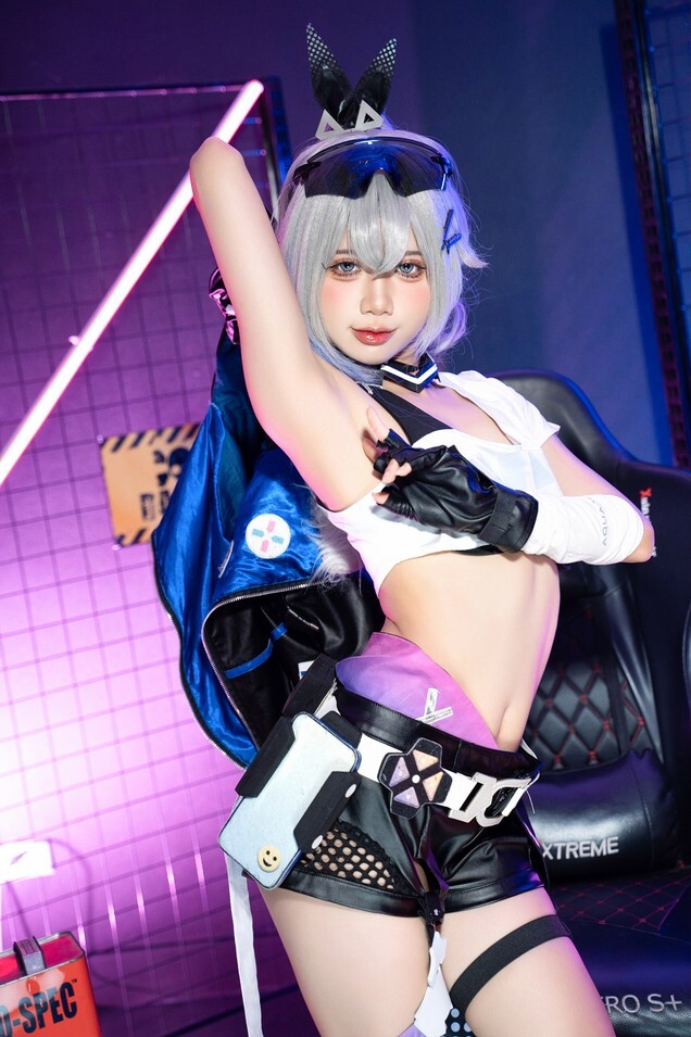PoppaChan - SilverWolf [139P11V-1.20GB]