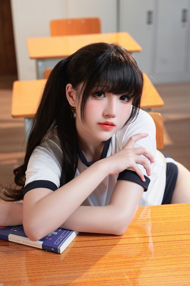 阿薰kaOri - 调教日记 [202P18V-4.74GB]