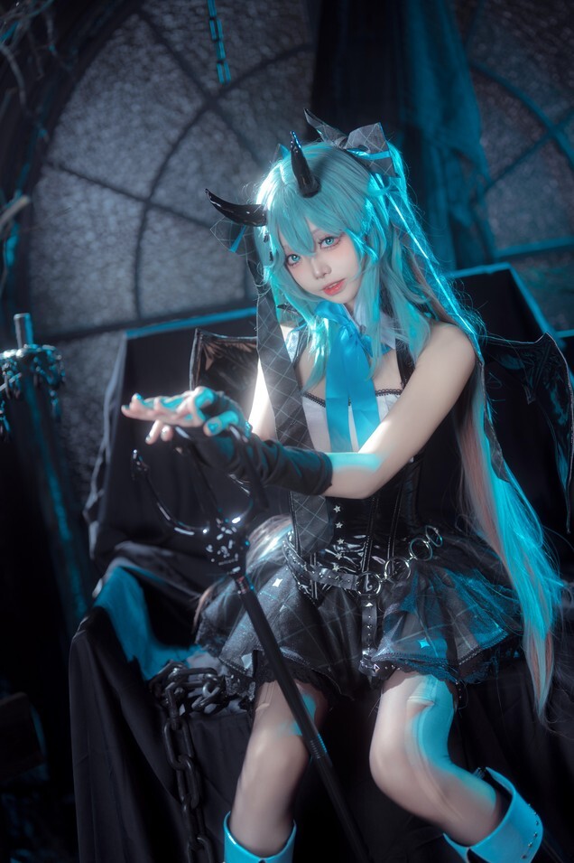 艾西Aiwest - 初音小恶魔 [26P-802MB]