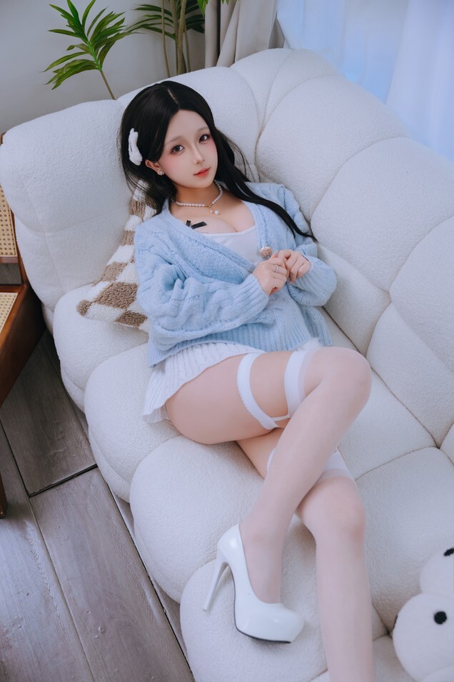 日奈娇 (樱井小莜) - 与学姐约会 [206P5V-1.57GB]