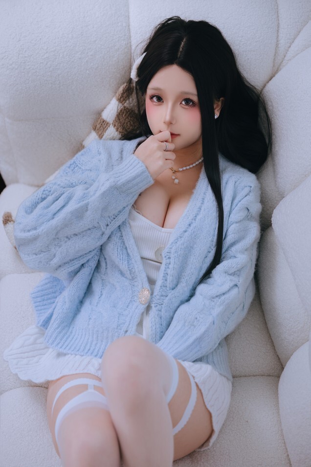 日奈娇 (樱井小莜) - 与学姐约会 [206P5V-1.57GB]