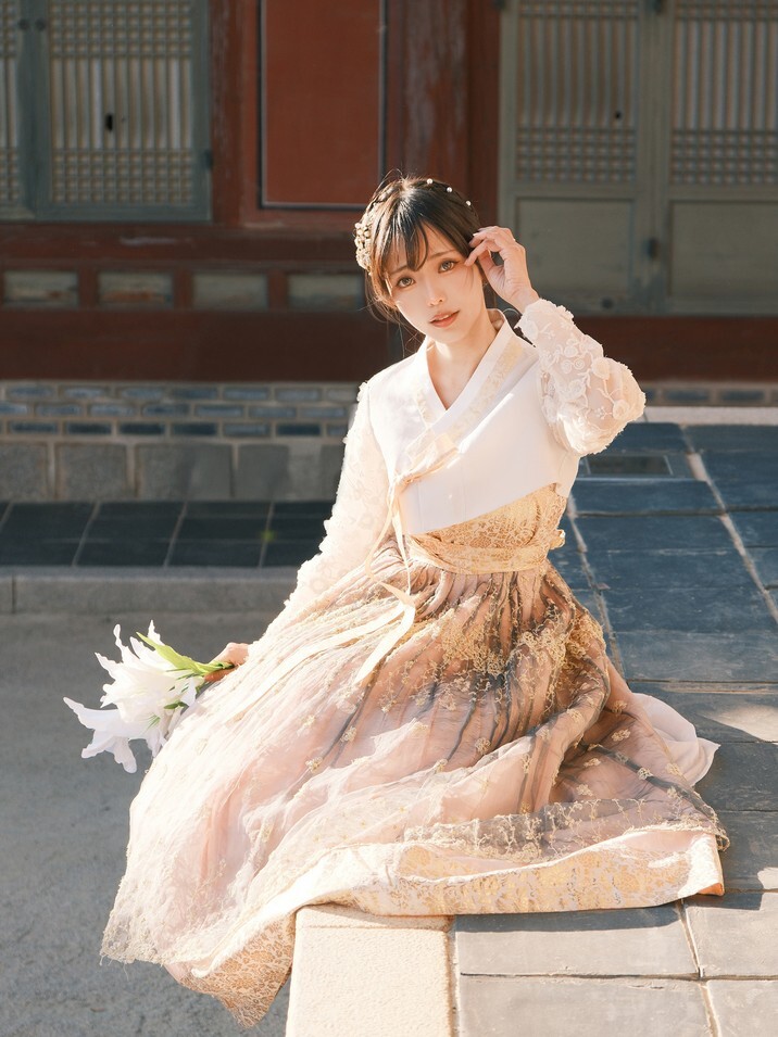 ElyEE子 - 2025.Jan Tier 4 [120P6V-366MB]