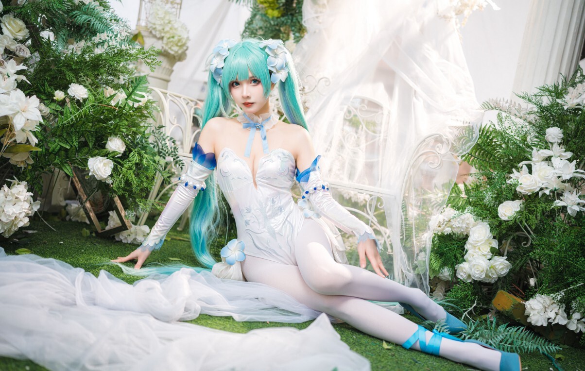挽希 - miku 粉蝶花精灵 [18P-61.5MB]
