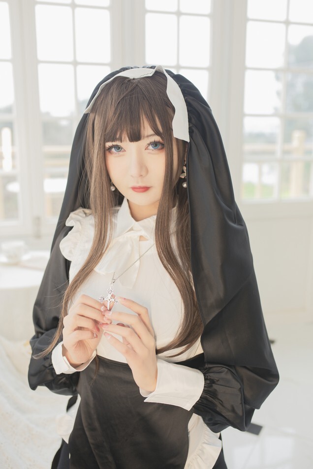 51酱 - 修女 [24P-225MB]