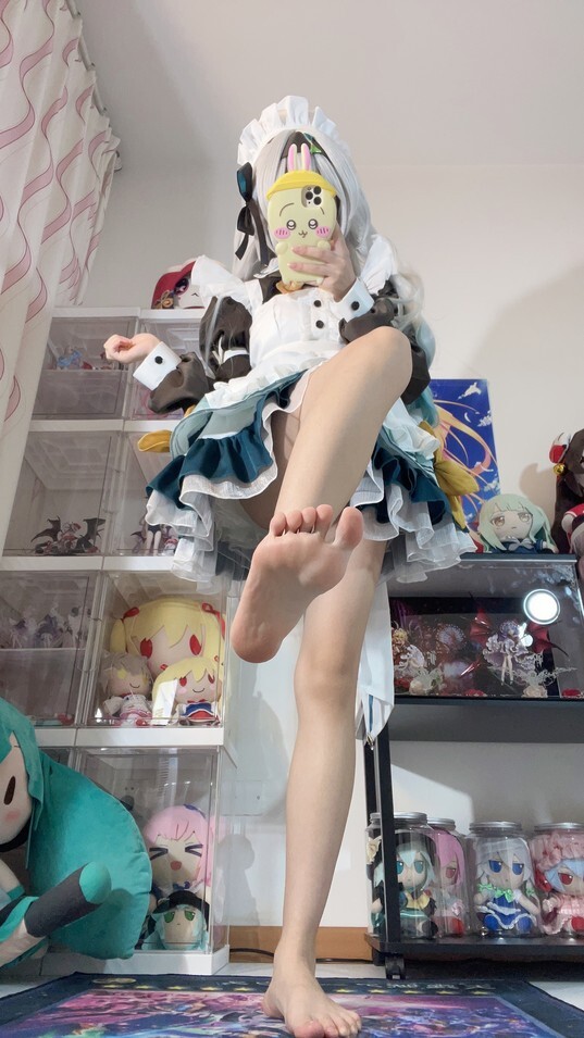 白栎Shirly - 流萤女仆 [66P8V-1.06GB]