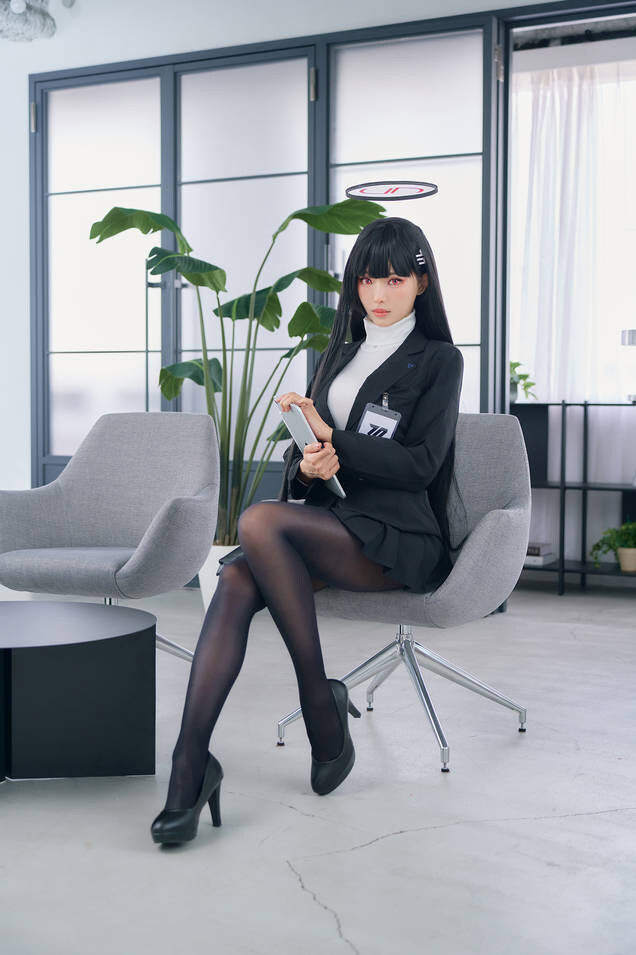 ElyEE子 –  【Tsukatsuki Rio】調月莉音 [26P-48.0MB]