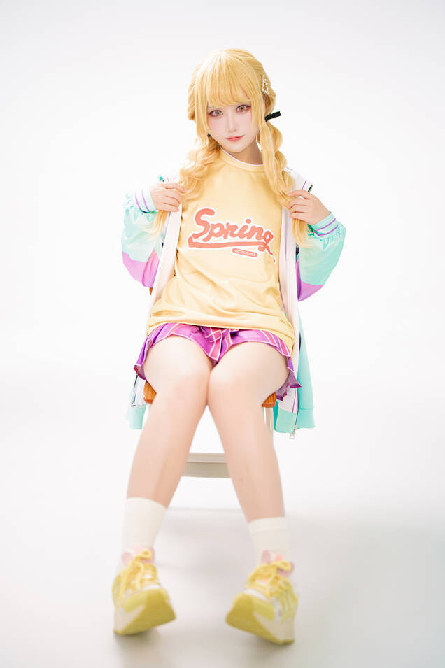 lunana - 藤田ことね [25P-90.7MB]