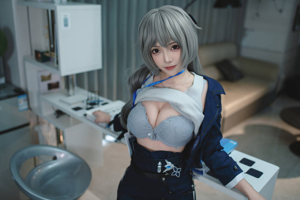 Bangni邦尼 - 崩坏3 布洛妮娅 [92P7V-1.11GB]