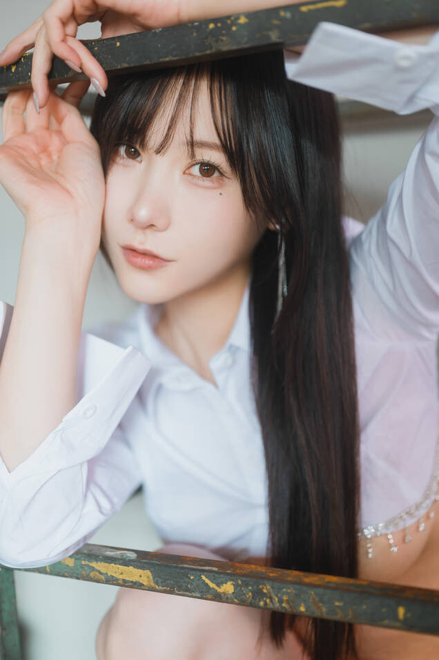 けん研🧪 (けんけん) - 【DL】Silver写真集 [110P-1.09GB]