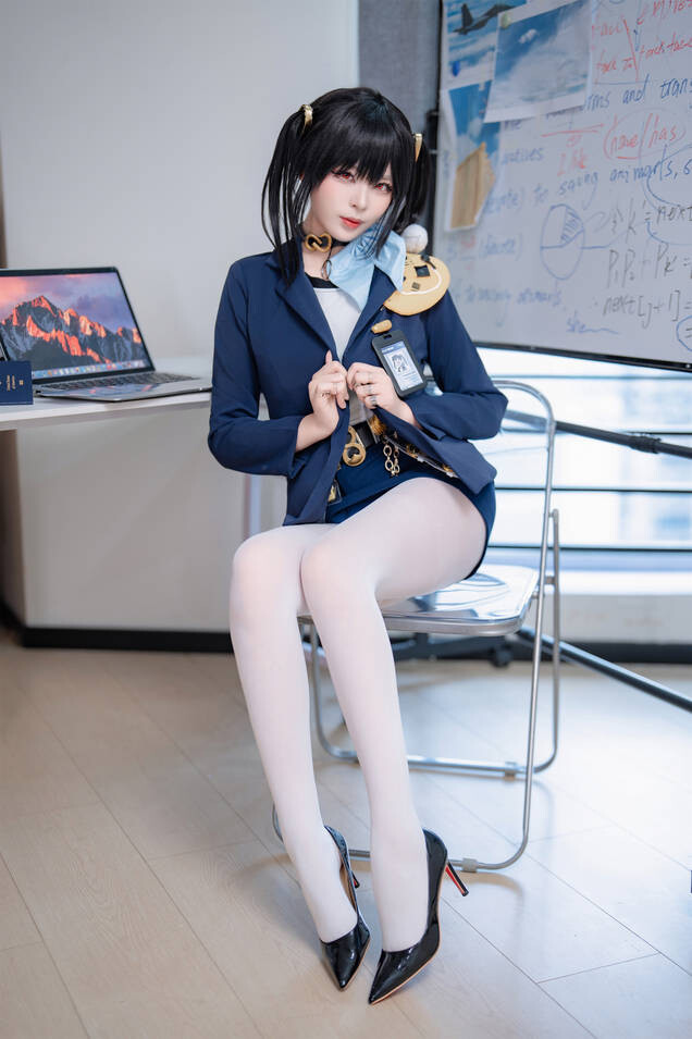 轩萧学姐 - NIKKE 胜利女神 索拉 [50P-157MB]