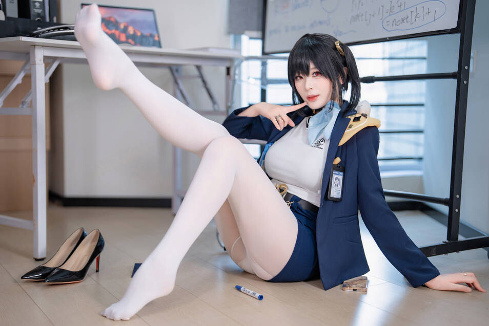 轩萧学姐 - NIKKE 胜利女神 索拉 [50P-157MB]