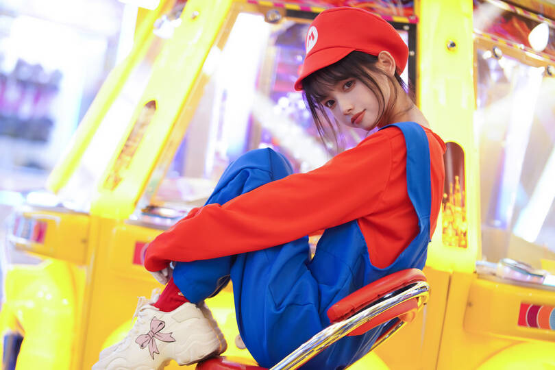 猫梓子 - 马里奥 [27P-102MB]