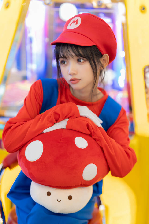 猫梓子 - 马里奥 [27P-102MB]